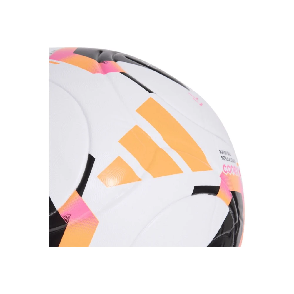 Adidas voetbal