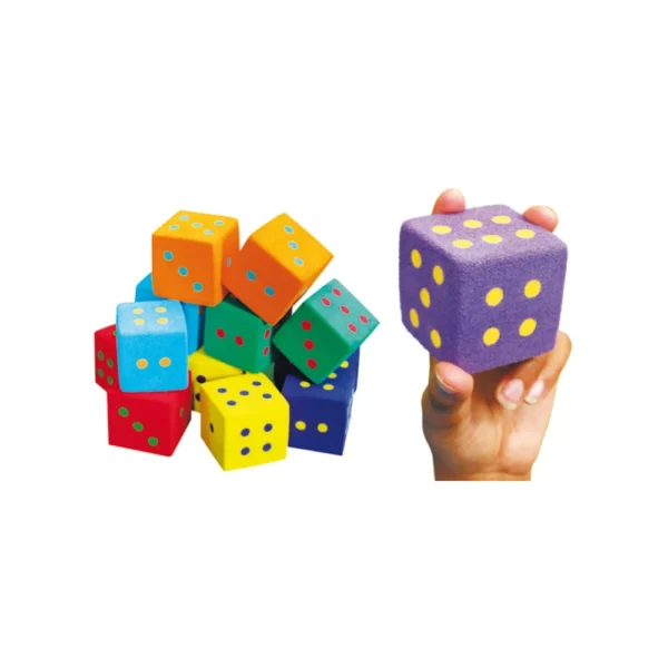 Set van 12 dobbelstenen van schuim